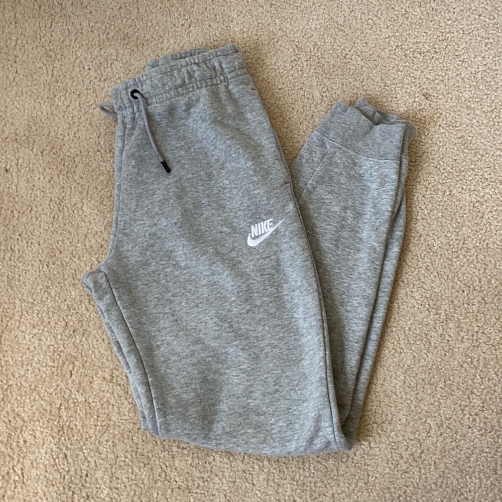 XS women’s nike joggers